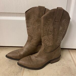 Rampage Women’s Cowboy Boots